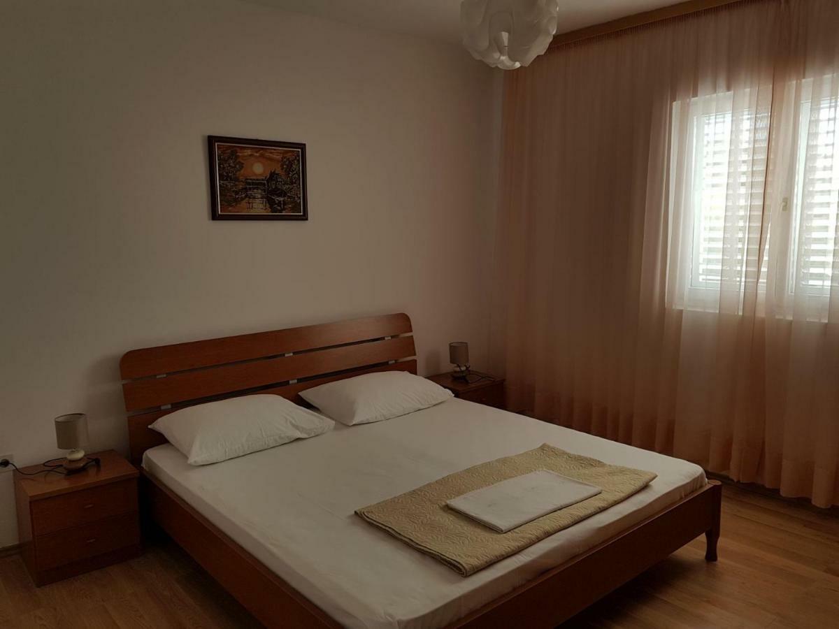 Apartments Andelic Sveti Filip i Jakov Buitenkant foto